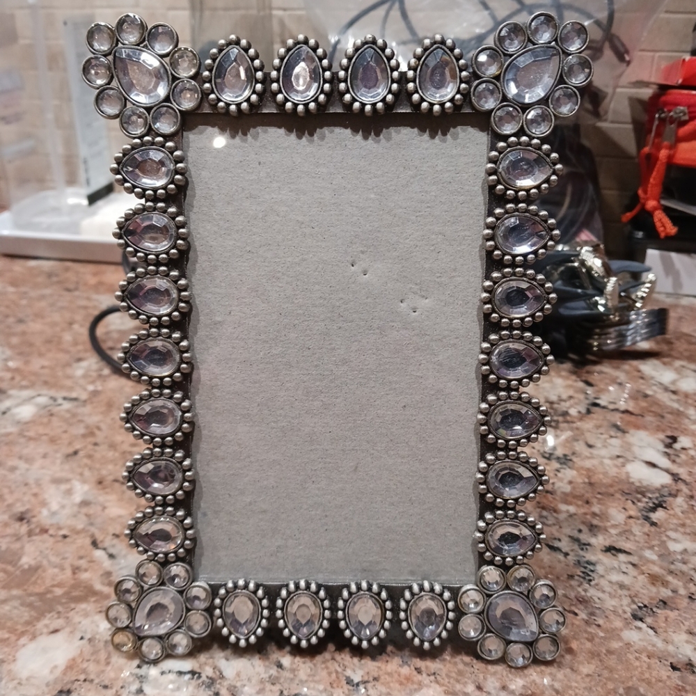 Vintage 4x6 Ornate Metal Picture Frame w/Austrian Crystals